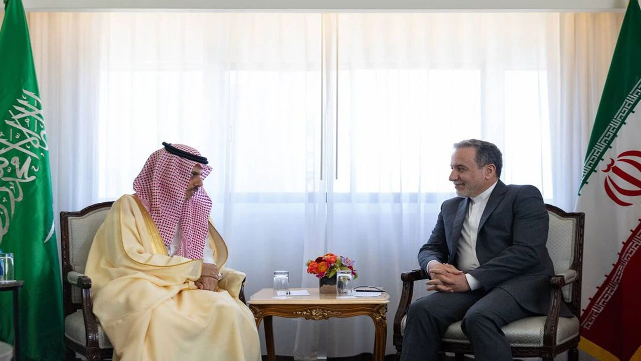 İran ve Suudi Arabistan dışişleri bakanları görüştü