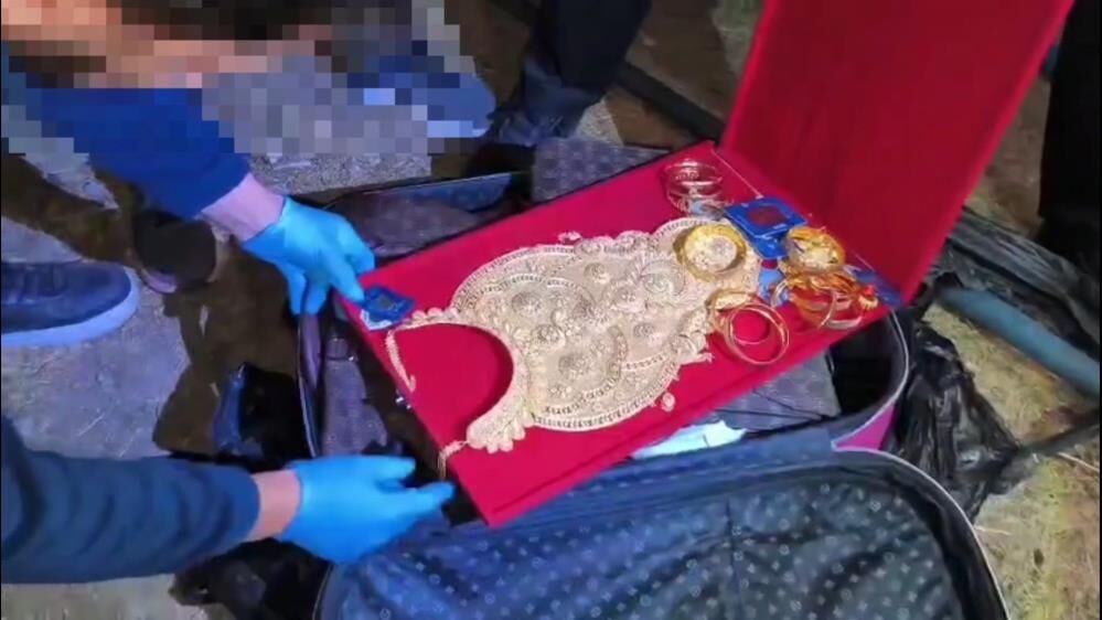 Van'da Düğün Altınları Için Arama 66 Bilezik Ele Geçirildi 3