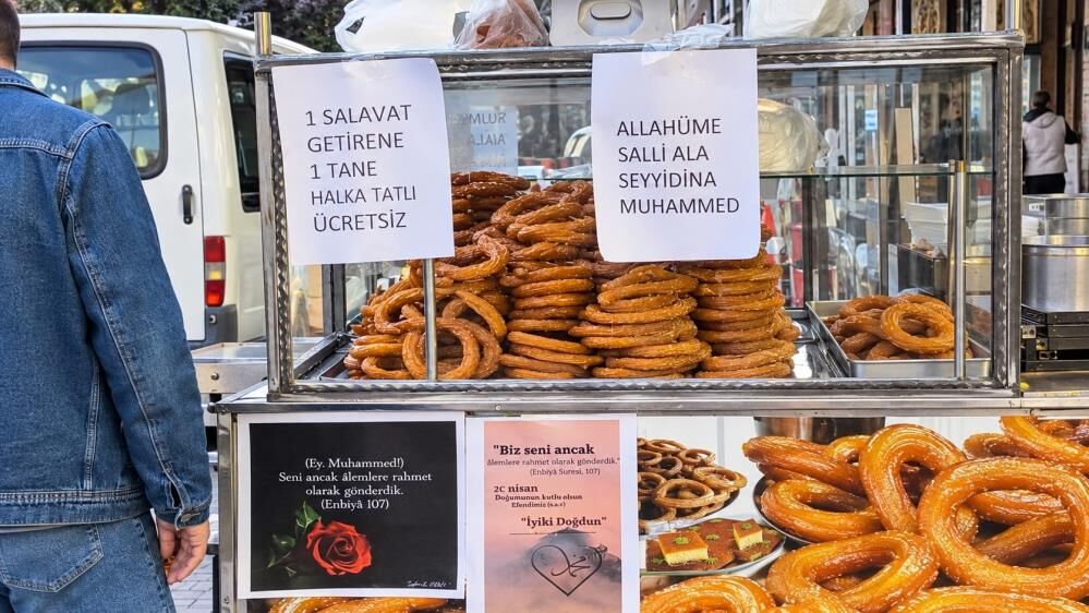 1 Salavat Getirene 1 Halka Tatlı; Stant Ilgi Odağı Oldu