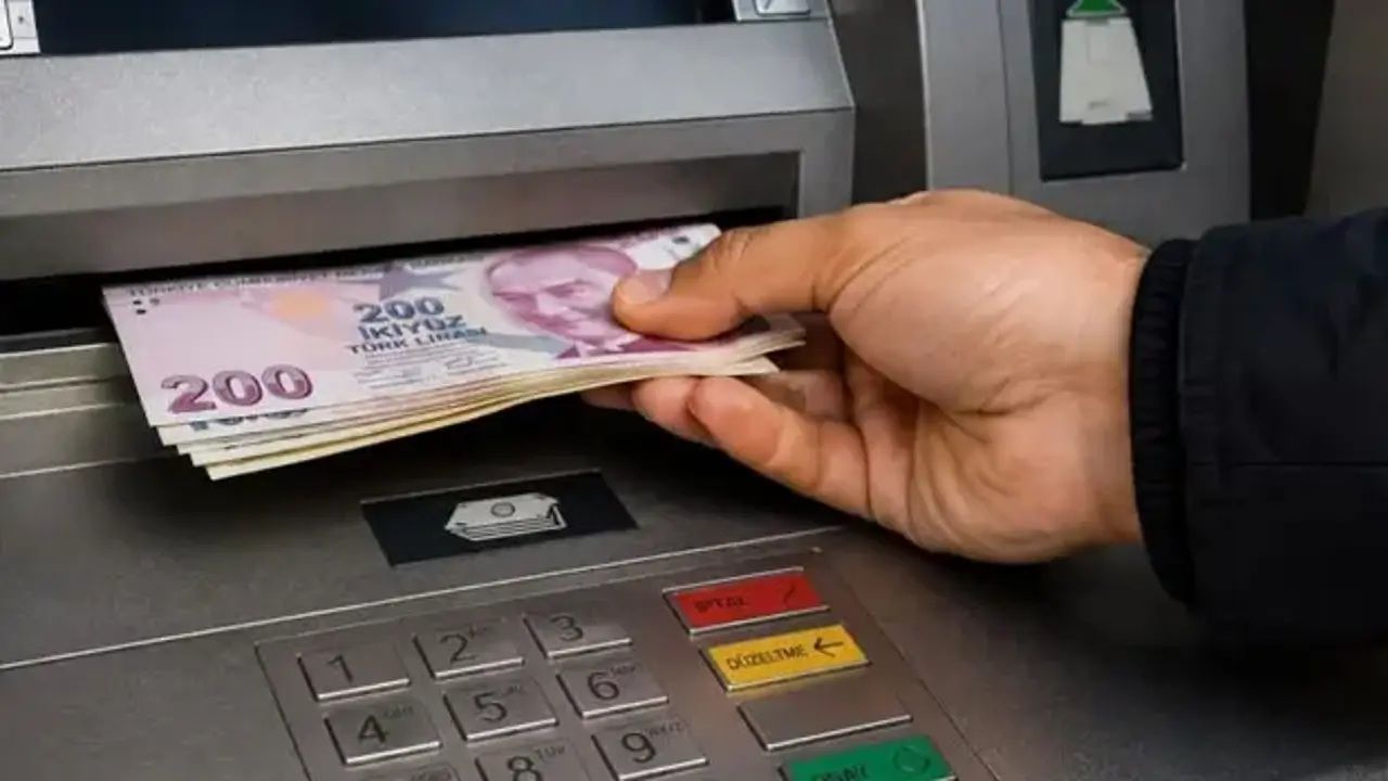 ATM'de unutulan para ve kartlar için emsal karar
