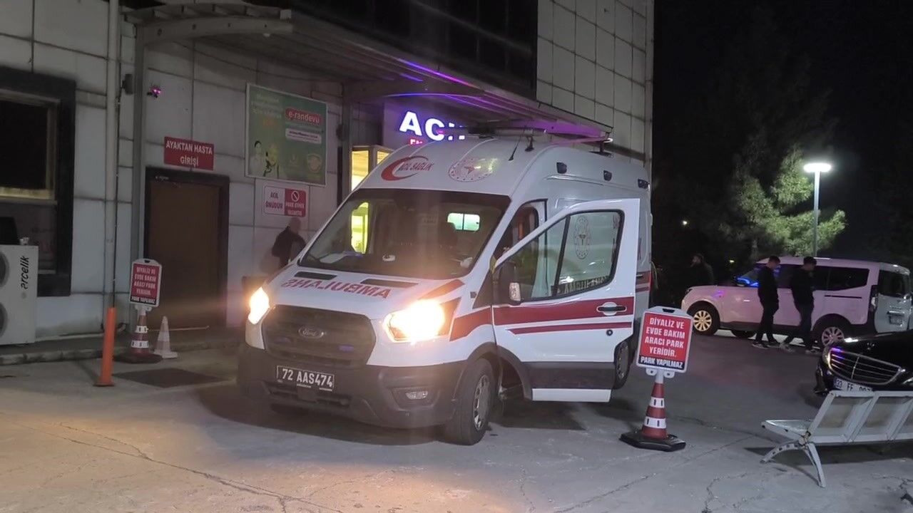 Batman'da otomobil bahçeye daldı: 5 yaralı