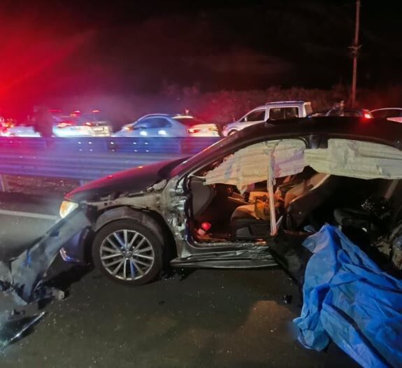 Bingöl-Diyarbakır yolunda otomobil bariyere çarptı: 2 ölü