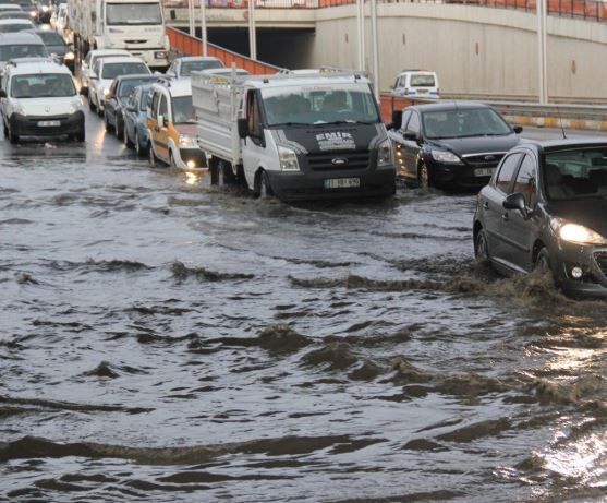 Bingöl'de yaşayanlar dikkat! Valilikten kuvvetli yağış uyarısı