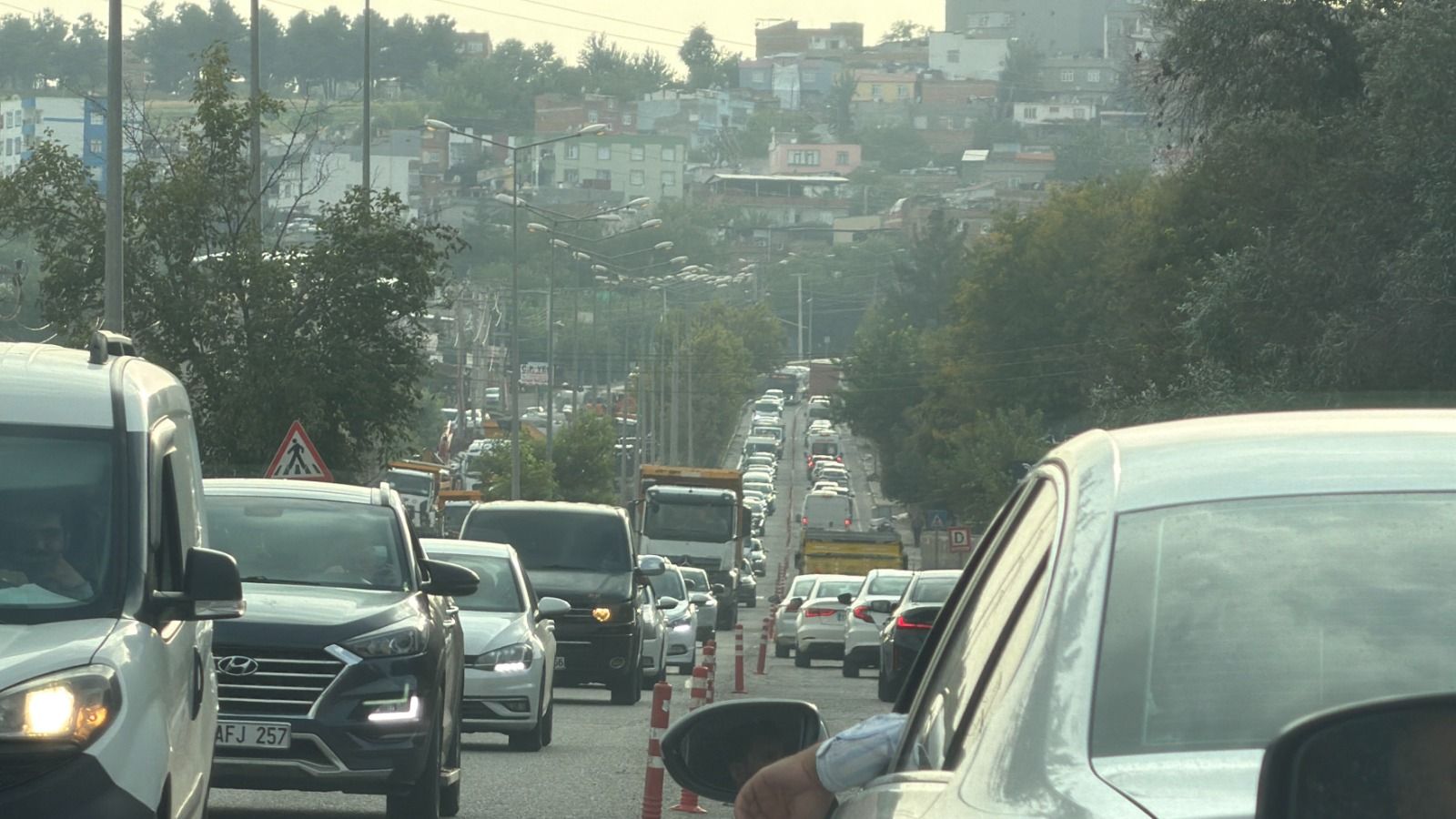 HÜDA PAR İl Başkanı Gülsever: Diyarbakır’daki trafik sorunu artık içinden çıkılmaz bir hâl aldı