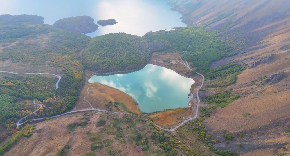 Nemrut Kalderası'nda Kartpostallık Görüntüler Sonbahar Renklerine Büründü 1