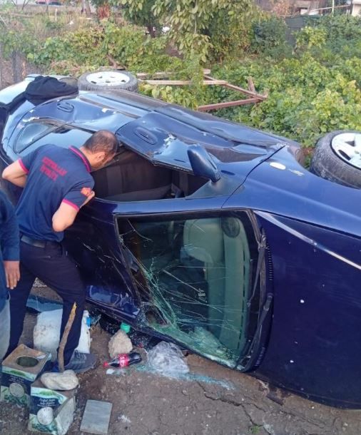 Siirt'te Ters Dönen Otomobilde 4 Kişi Yaralandı