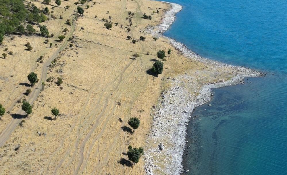 Uydu Görüntüleri Ortaya Koydu Van Gölü'nün Yüzey Alanı Küçülüyor 3