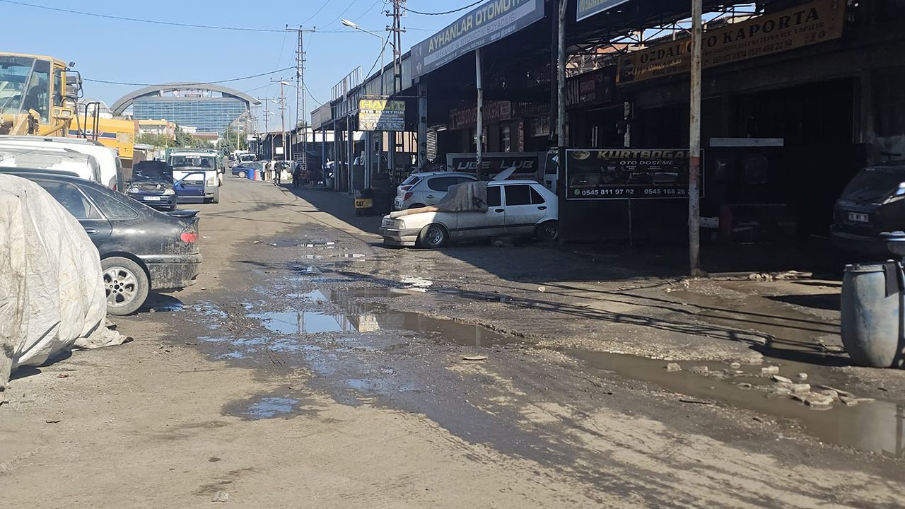 Diyarbakır'da sanayi esnafı bozuk yollardan şikâyetçi