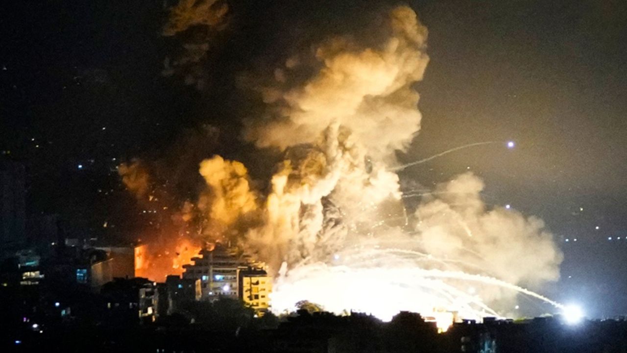 Siyonist işgalciler Beyrut'un merkezinde sivilleri hedef aldı: 18 şehid, 92 yaralı