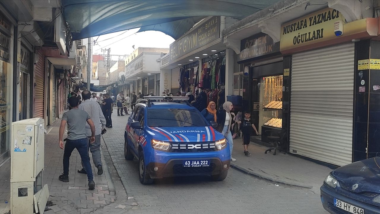 Şanlıurfa'da kuyumcuya silahlı saldırıda 2 kişi öldü, 1 kişi yaralandı