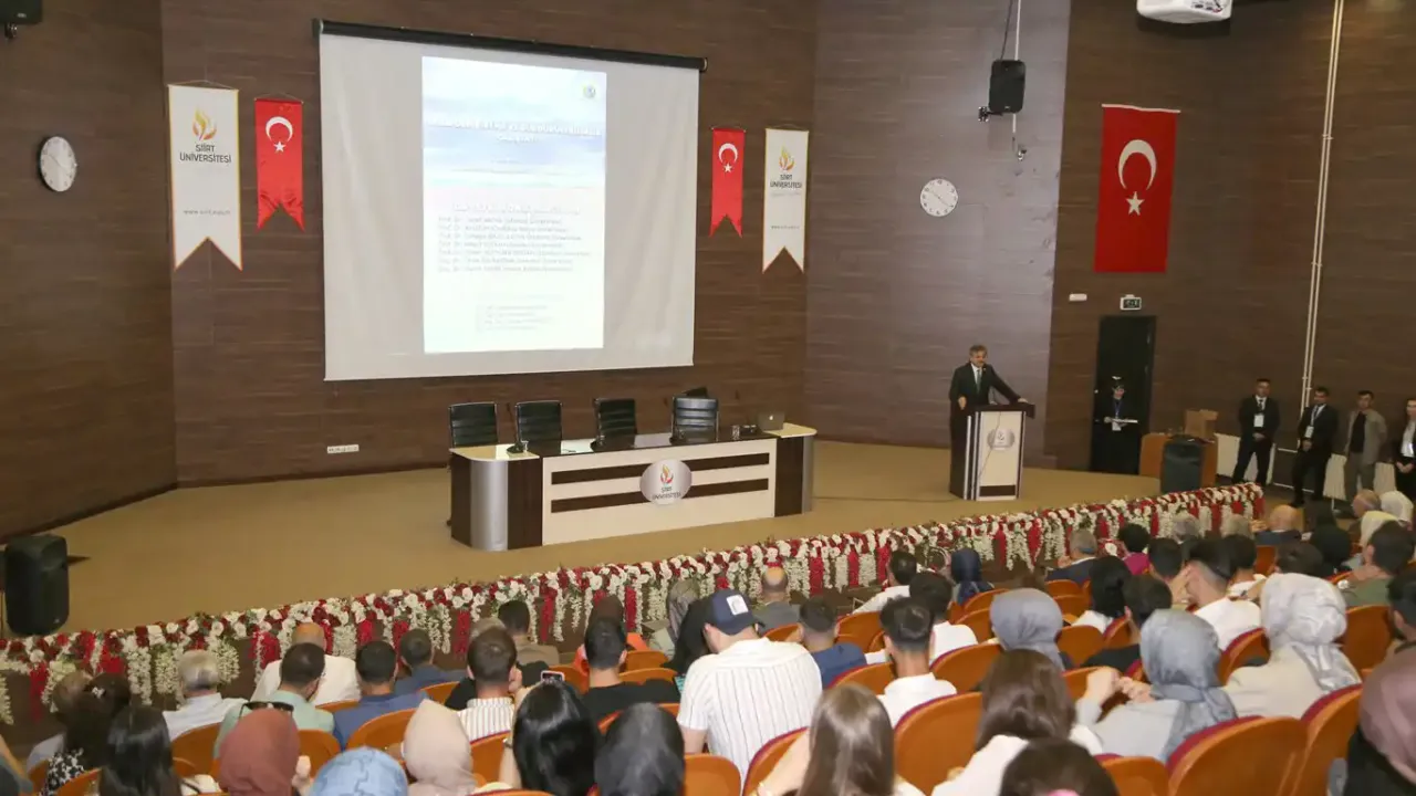 Siirt'te "1. iklim değişikliği ve sürdürülebilirlik çalıştayı" düzenlendi