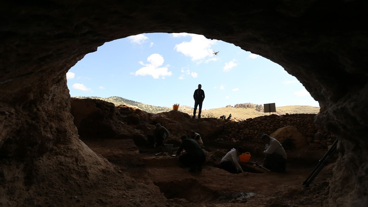 Mardin'deki Uluköy Mağarası'nda yaklaşık 350 bin yıllık buluntulara ulaşıldı