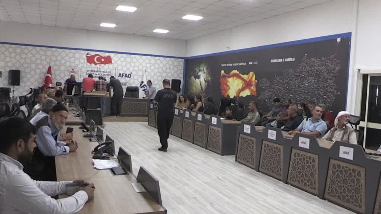 Diyarbakır'da 145 TOKİ konutunun anahtar teslim töreni yapıldı