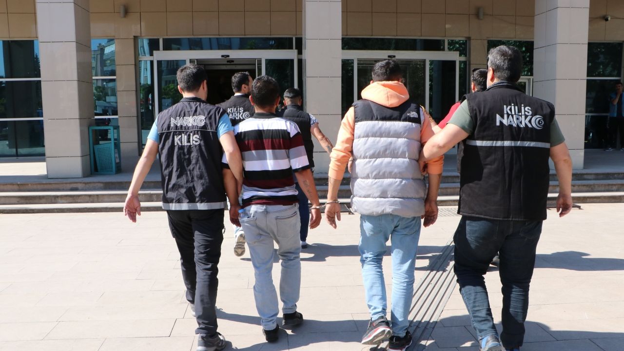 Kilis'te narkotik operasyonunda 3 zanlı tutuklandı