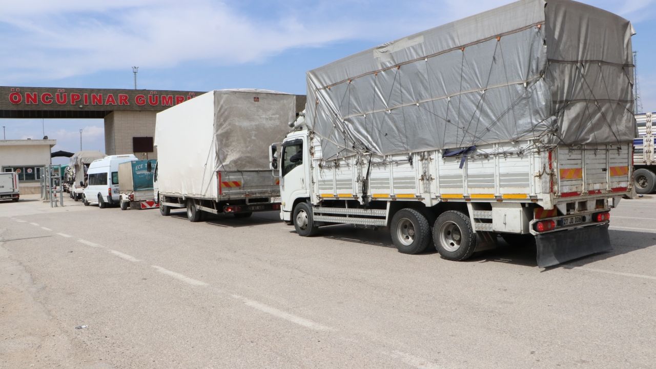 Suriyelilerin Kilis'ten ülkelerine dönüşü sürüyor