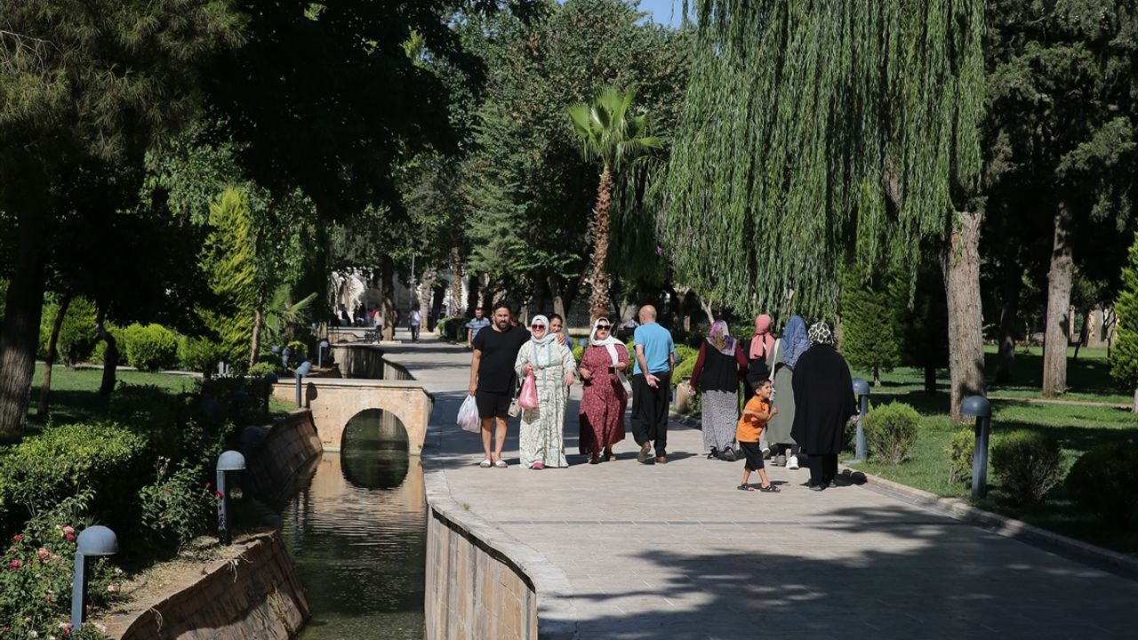 Şanlıurfa ve Kilis'te sıcak hava etkili oluyor