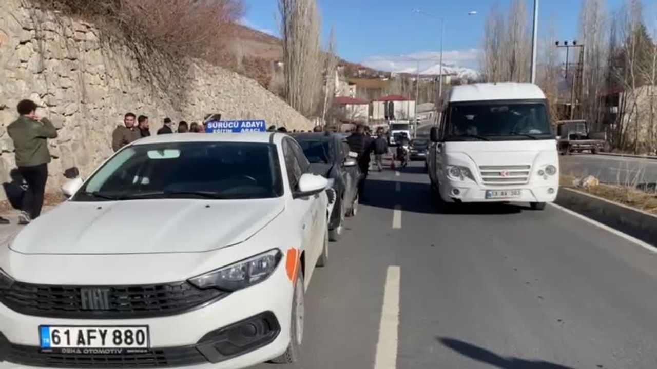 Bitlis’te zincirleme kaza: 4 yaralı