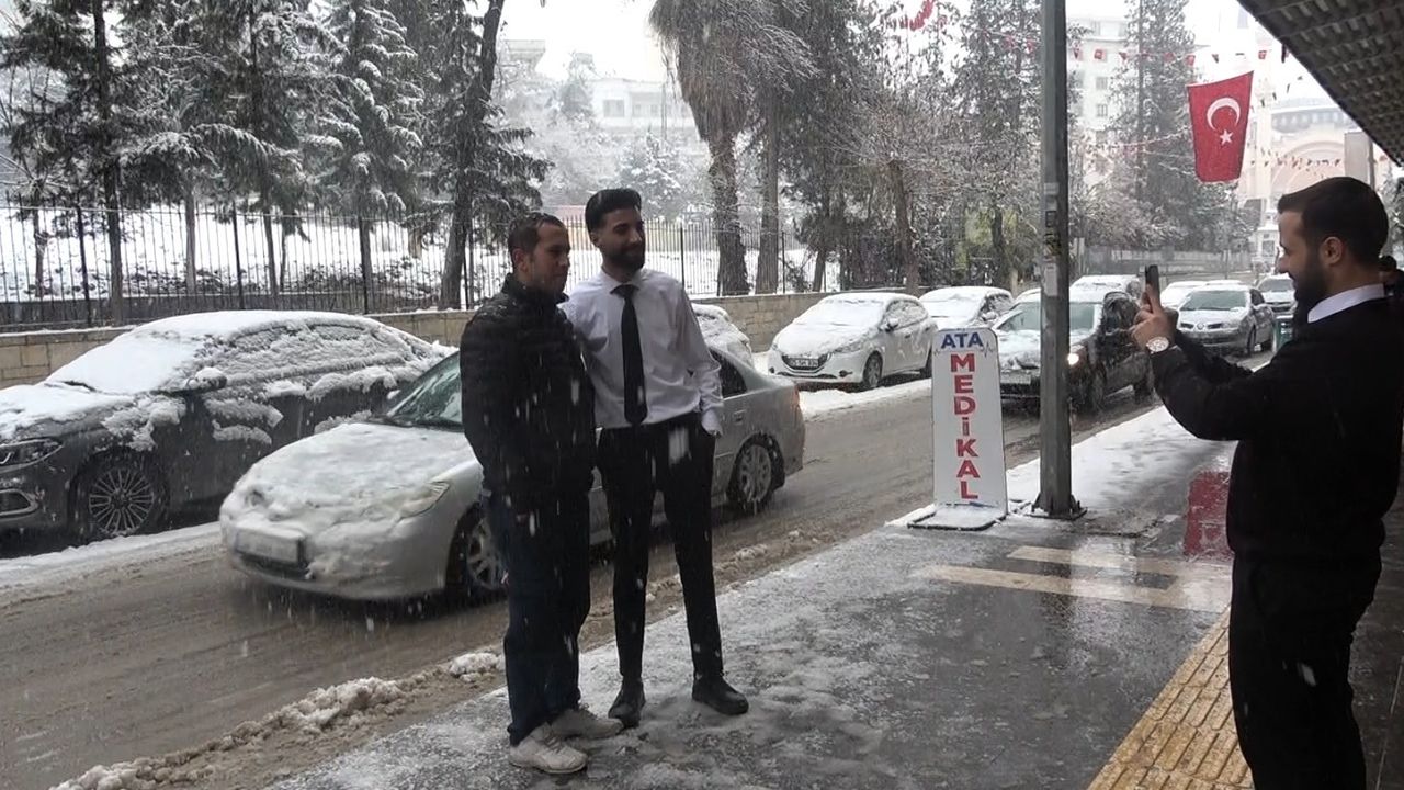 Kilis'te kar yağışı görsel şölen oluşturdu