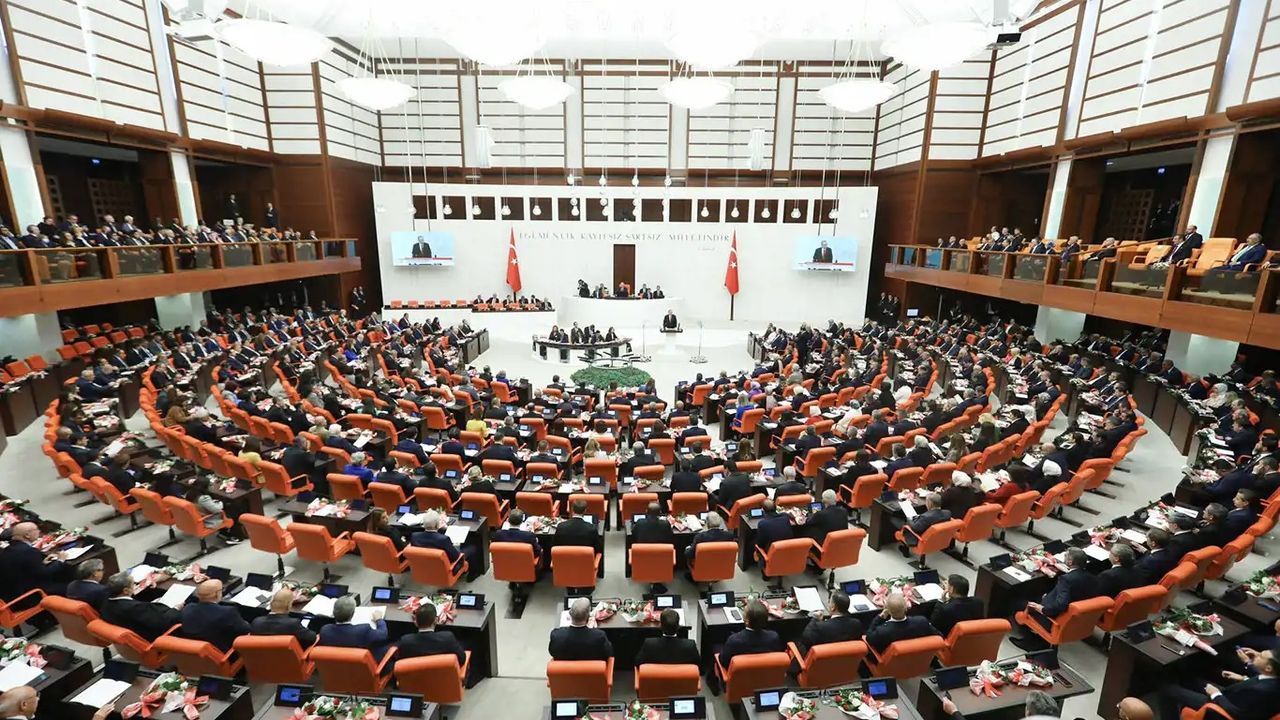 Trafikte yeni dönem: Cezaları artıran teklif Meclis'te