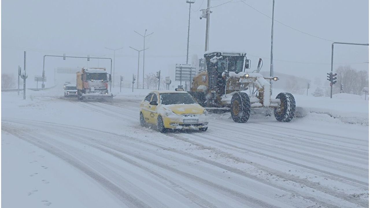 Bitlis’te mart ayında 288 köy yolu ulaşıma kapandı