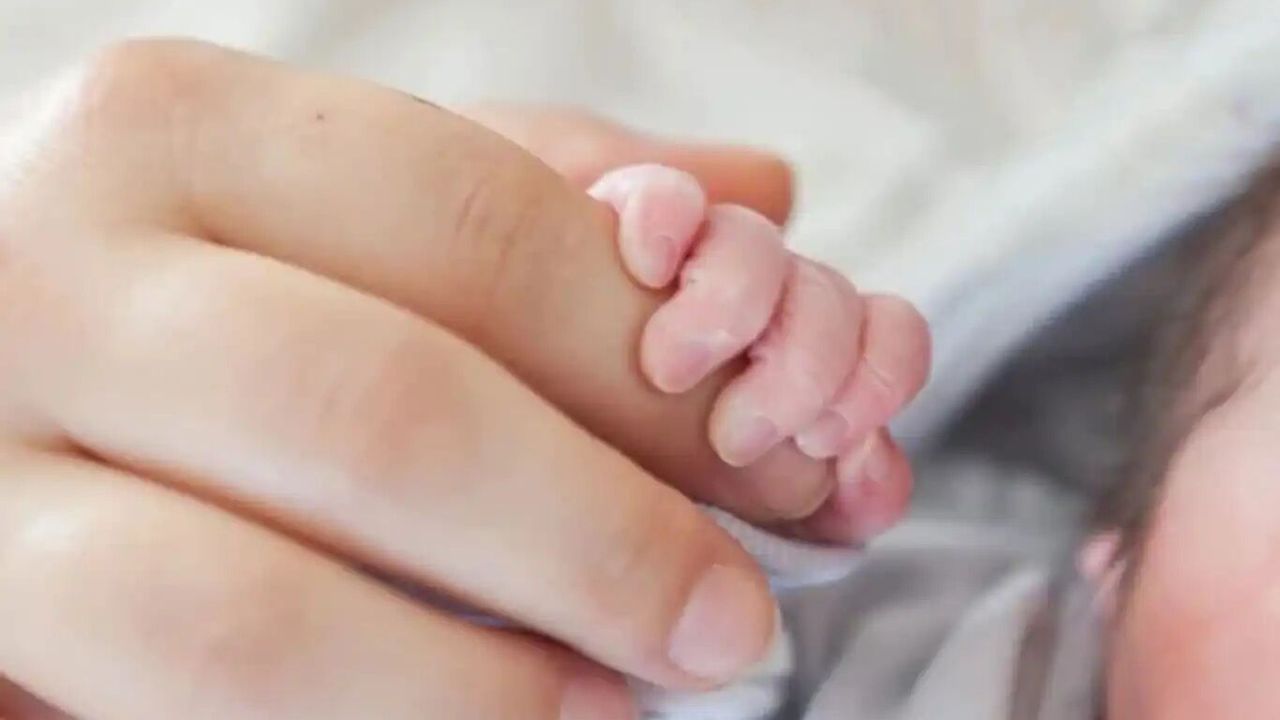 Doğum izni düzenlemesi Meclis gündeminde