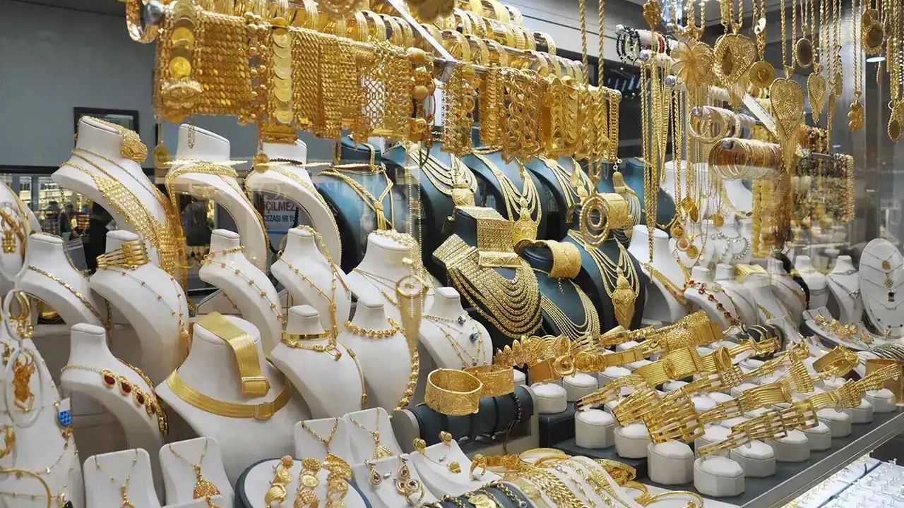 Jeopolitik rüzgâr tersine döndü: Altın yeniden yükselişte