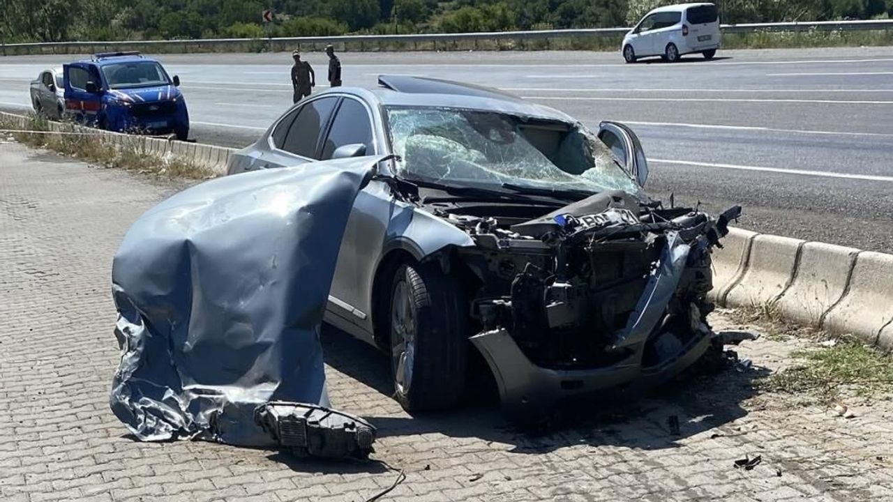 Bitlis'te zincirleme kaza: 1'i ağır 5 yaralı