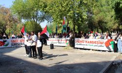 Dicle Üniversitesi öğrencileri Aksa Tufanının yıldönümünde yürüyüş düzenledi