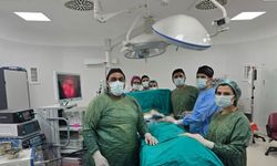 Diyarbakır'da göğüs kafesi açılmadan akciğerleri arasındaki kitle çıkarıldı