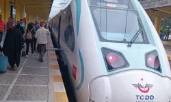 Elektrikli tren seti 1 yılda 575 bin yolcu taşıdı