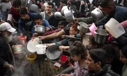 Dünya Merkez Mutfağı, saldırılar nedeniyle Refah'taki faaliyetlerini durdurdu