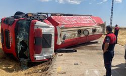 Şanlıurfa Siverek'te itfaiye aracı devrildi: 3 yaralı