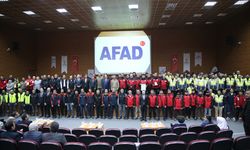 "AFAD gönüllüsü" olacak üniversitelilere ders notunu artırma sözü