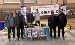 Peygamber Sevdalılarından üniversitelilerin standına ziyaret