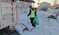 Umut Kervanı'ndan odun ve kömür yardımı