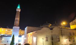 Doğu ve Güneydoğu'da Kadir Gecesi dualarla idrak edildi