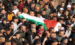 Yahudi çeteler Filistinlilere silahlı saldırılar düzenliyor