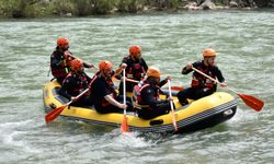 Batman'da bahar şenliğinde rafting heyecanı