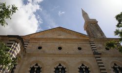 Gaziantep'te tarihi Kurtuluş Camisi yeniden ibadete açıldı