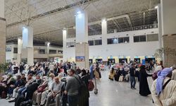 Diyarbakır'ın ilk hac kafilesi dualarla uğurlandı