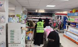 İhtiyaç sahibi yüzlerce aileye gıda ve hijyen yardımı