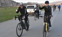 Van'da öğretmenler sağlıklı yaşam için pedal çeviriyor
