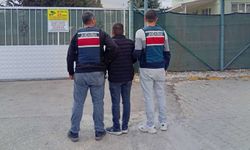 Yasaklı madde satışı yapmaktan aranan şahıs yakalandı