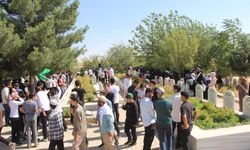 Susa şehidleri kabirleri başında yad edildi