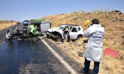 Otomobille traktörün çarpıştığı kazada 1 kişi öldü, 2 kişi yaralandı