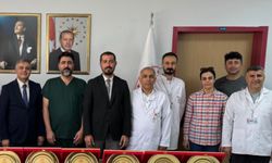 Mardin'de doçentlik ünvanı alan 6 doktora plaket verildi