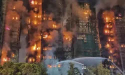 1900'den fazla dairenin bulunduğu sitede büyük yangın: Ölü sayısı 83'e yükseldi