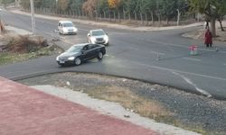 Diyarbakır’da kopan elektrik teli yola düştü tepki büyüdü