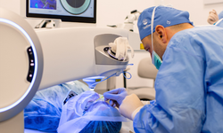 Miyop ve astigmat tedavisinde smile pro lazer tedavisi avantaj sunuyor