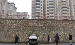 Öğretmen araçtan indi, otomobil çocukla birlikte uçuruma yuvarlandı